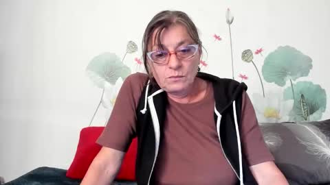Snapshot of badgg chatting on September 30, 2:33 pm Gina online show from September 30, 2:33 pm