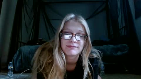 baeblondie online show from October 13, 12:19 pm