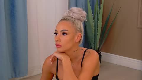 Snapshot of bailey_rush chatting on October 2, 2:11 pm bailey_rush online show from October 2, 2:11 pm