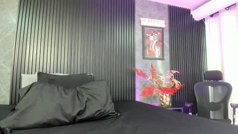 Snapshot of bambiiqueen chatting on December 22, 1:11 pm Bambi   730am-1400 hrs online show from December 22, 1:11 pm