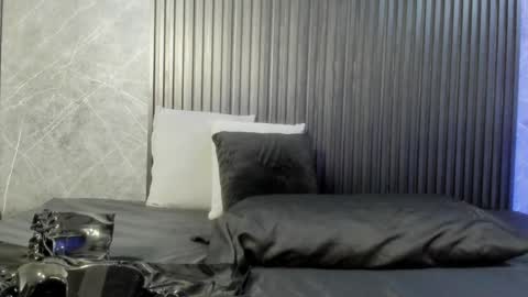 Snapshot of bambiiqueen chatting on January 4, 11:43 am Bambi   730am-1400 hrs online show from January 4, 11:43 am