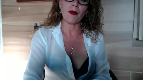 BARBARA DOMME online show from October 23, 7:09 pm