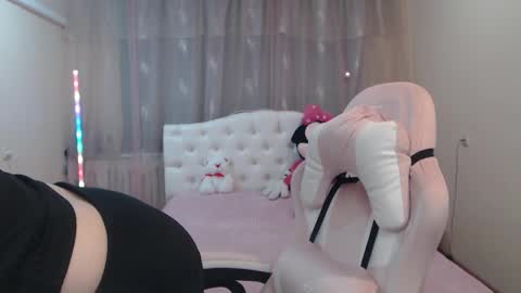 barbarastily online show from September 15, 8:11 am