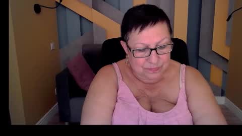 Snapshot of barbaraturners chatting on September 21, 11:53 am barbaraturners online show from September 21, 11:53 am