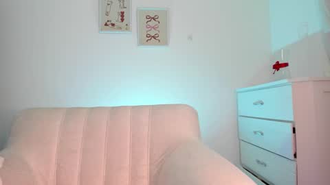 Snapshot of barbie_brunette3 chatting on December 9, 2:02 am  independet model online show from December 9, 2:02 am