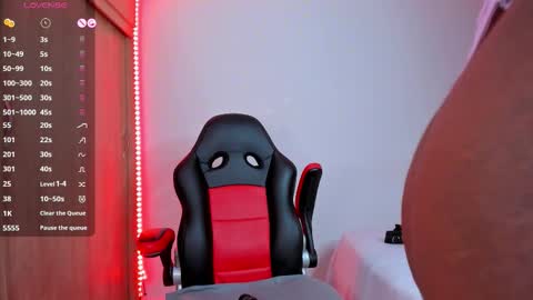 Snapshot of barbie_ebony_ chatting on October 29, 6:40 am Nicolle  online show from October 29, 6:40 am