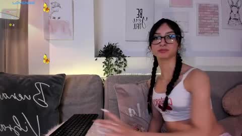 Snapshot of barbie_ev chatting on February 14, 5:41 am Barbara online show from February 14, 5:41 am