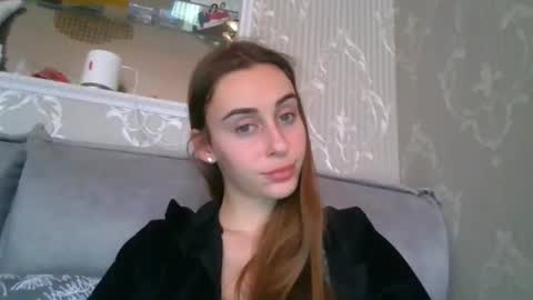 Snapshot of barbie_giirls_ chatting on March 1, 12:12 pm Kate online show from March 1, 12:12 pm