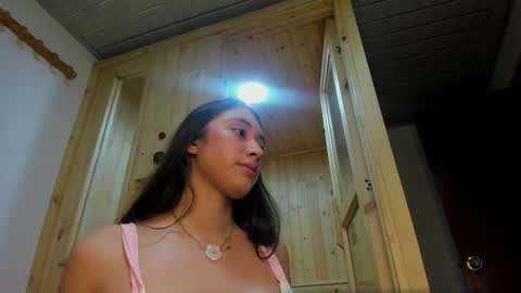 Snapshot of barbielatinass chatting on October 15, 4:04 am Sarashy online show from October 15, 4:04 am