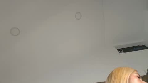 barbiie_98 online show from October 4, 2:32 pm