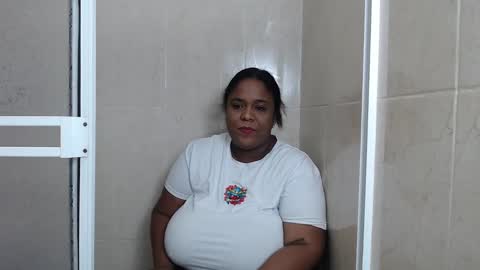 Snapshot of bbw_charlote chatting on February 14, 12:03 pm Charlote online show from February 14, 12:03 pm