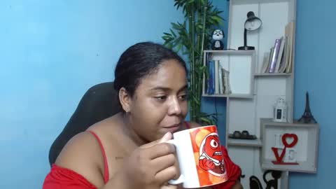 Snapshot of bbw_charlote chatting on February 12, 12:01 pm Charlote online show from February 12, 12:01 pm