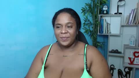 Snapshot of bbw_charlote chatting on February 20, 12:04 pm Charlote online show from February 20, 12:04 pm
