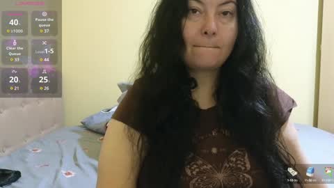 Snapshot of bbw_milf_4u chatting on February 2, 7:52 am Emma online show from February 2, 7:52 am