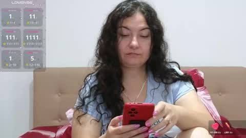 Snapshot of bbw_milf_4u chatting on October 7, 7:57 am Emma online show from October 7, 7:57 am