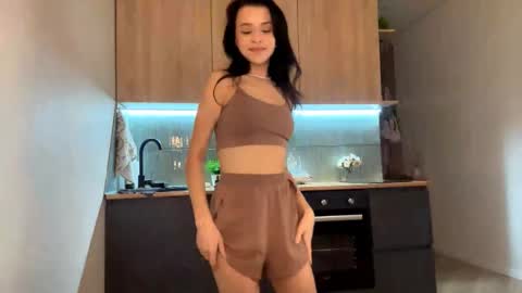 Katie online show from November 9, 11:39 am