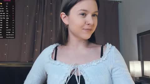 Snapshot of beatrixcutsforth chatting on October 2, 7:24 am Beatrix or Triss3 online show from October 2, 7:24 am
