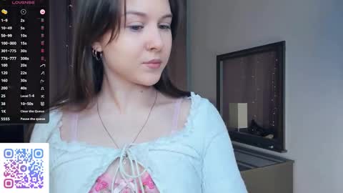 Snapshot of beatrixcutsforth chatting on September 24, 6:45 am Beatrix or Triss3 online show from September 24, 6:45 am