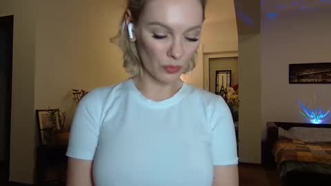Snapshot of beautifulkollettee chatting on January 23, 9:39 pm Beautifulkollette online show from January 23, 9:39 pm