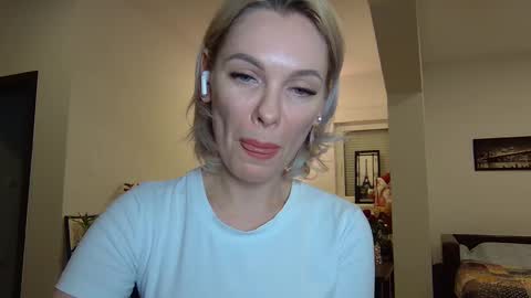 Snapshot of beautifulkollettee chatting on January 26, 6:37 pm Beautifulkollette online show from January 26, 6:37 pm