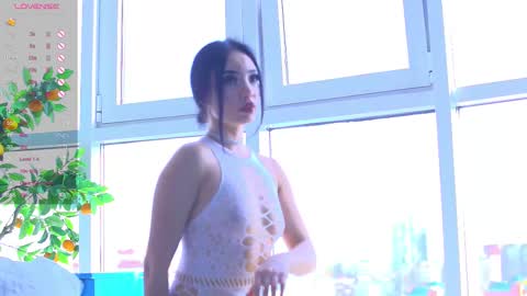 Polly  online show from October 4, 6:30 am