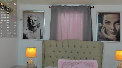 Ariana Reyes online show from November 25, 12:51 pm