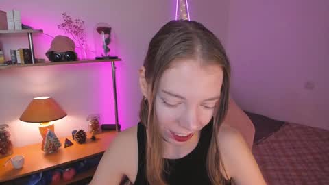 Eliise online show from December 16, 7:58 am