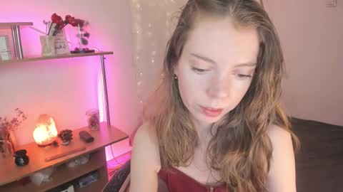 Eliise online show from December 16, 8:31 am