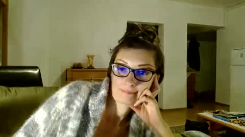 Raluca online show from December 22, 6:26 pm