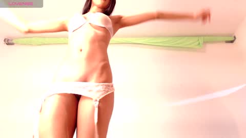 Jennifer online show from December 4, 12:52 am