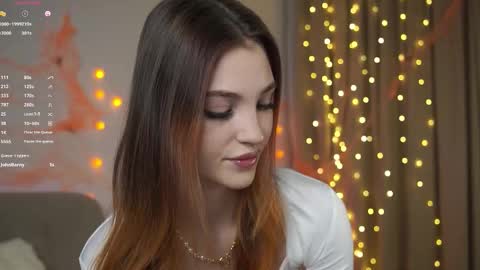 Melissa online show from November 24, 1:24 pm