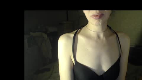 Snapshot of beettydream chatting on February 1, 8:37 pm BeettyDream online show from February 1, 8:37 pm