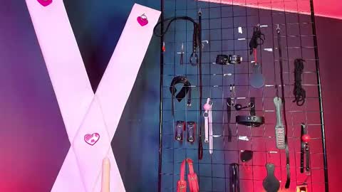 Snapshot of bela_sophie_ chatting on October 21, 1:15 pm bela_sophie_ online show from October 21, 1:15 pm