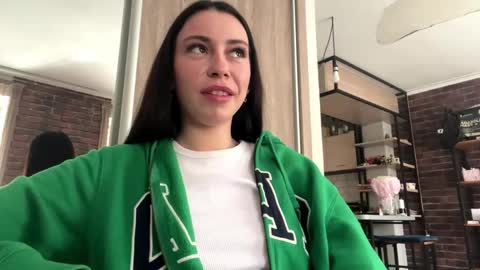 Lola online show from May 12, 9:17 am