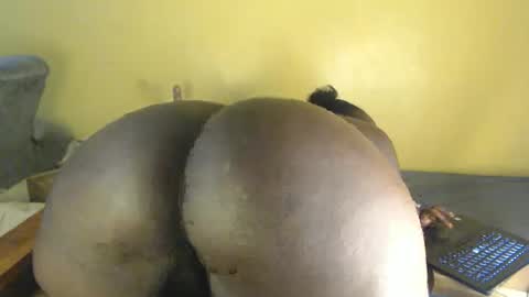 belindakeysha online show from January 12, 6:07 am