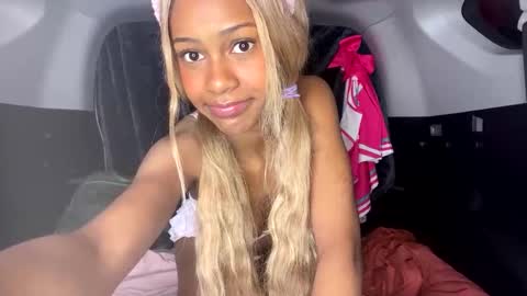 bella19sua online show from November 4, 4:28 am