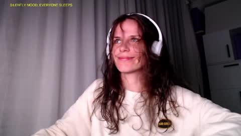 Alicia Belvedere online show from October 7, 8:13 pm