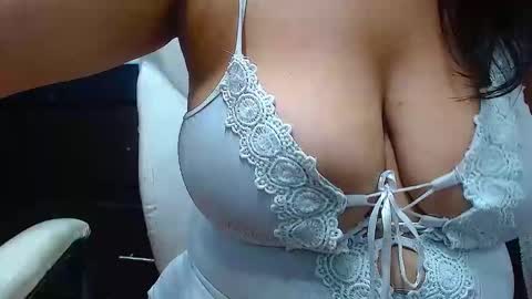 lady online show from December 28, 9:51 pm