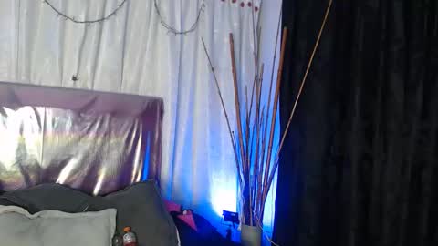 Snapshot of bella_lr chatting on September 21, 3:16 am Valentina online show from September 21, 3:16 am