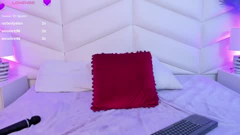 bella_peach_ online show from March 27, 4:58 am