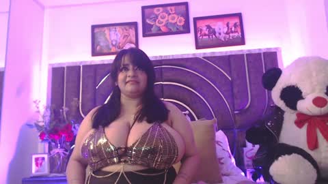 Snapshot of bella_taylor_a chatting on January 28, 12:36 am  Bella Taylore  online show from January 28, 12:36 am