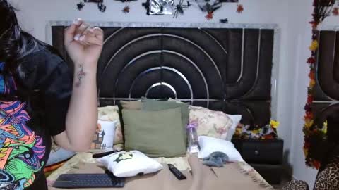 Snapshot of bella_taylor_a chatting on October 6, 7:07 pm  Bella Taylore  online show from October 6, 7:07 pm