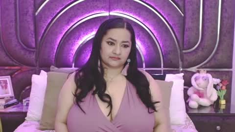 Snapshot of bella_taylor_a chatting on September 16, 1:02 am  Bella Taylore  online show from September 16, 1:02 am