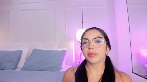  B E L L A   online show from March 2, 8:37 pm