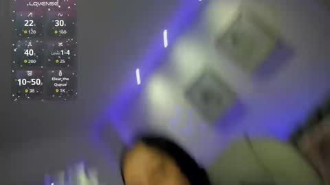 Snapshot of bellaa_hadid_ chatting on October 1, 11:26 am Bella Hadid online show from October 1, 11:26 am