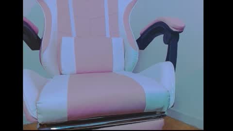 Bella online show from November 7, 1:49 pm