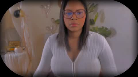 Snapshot of bellablakes18 chatting on March 10, 7:11 am Bellah Blakes-Sarah Scrumptious Lee online show from March 10, 7:11 am