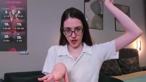 Snapshot of bellacatlovesmeat chatting on October 18, 7:37 pm BellaCatLovesMeat online show from October 18, 7:37 pm