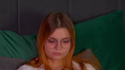 BellaMarebelle online show from October 18, 5:10 am