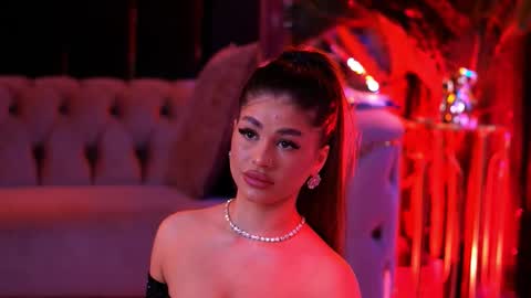 Bella online show from February 15, 6:40 pm